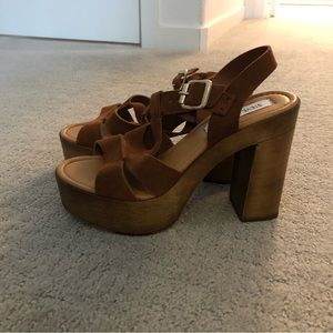 Platform Steve Madden sandals